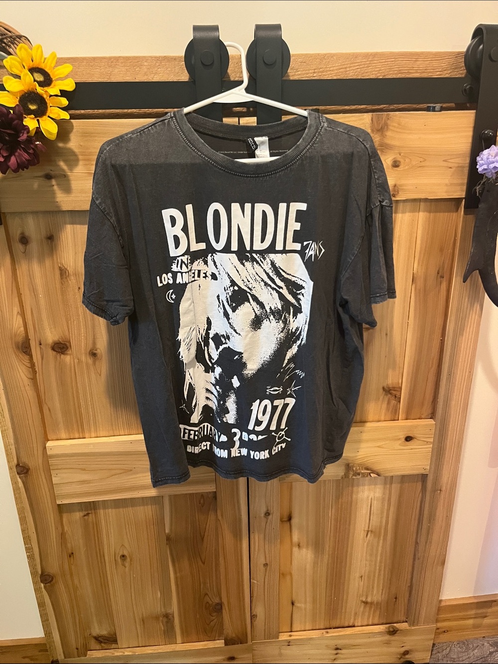 Divided Blondie 1977 Graphic Tee in Black and White